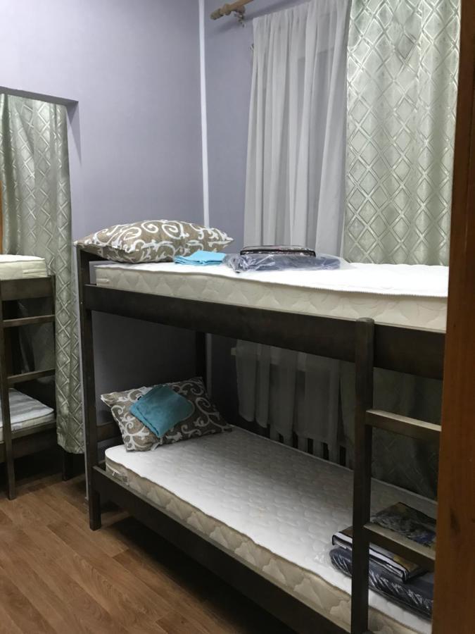 Ararat-Demeevskaya Hostel Kiev Esterno foto