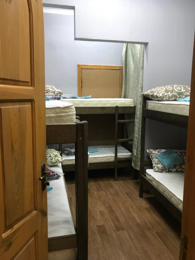 Ararat-Demeevskaya Hostel Kiev Esterno foto