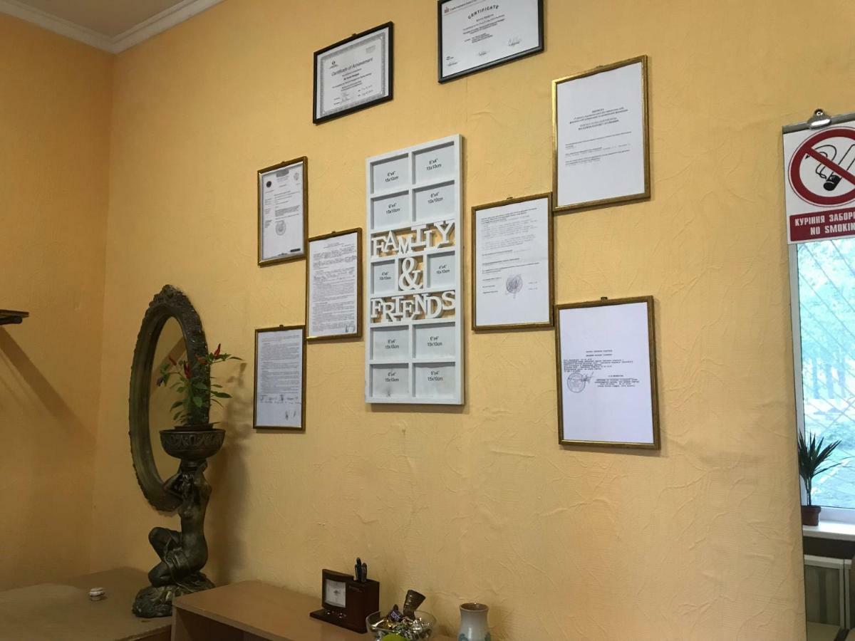Ararat-Demeevskaya Hostel Kiev Esterno foto
